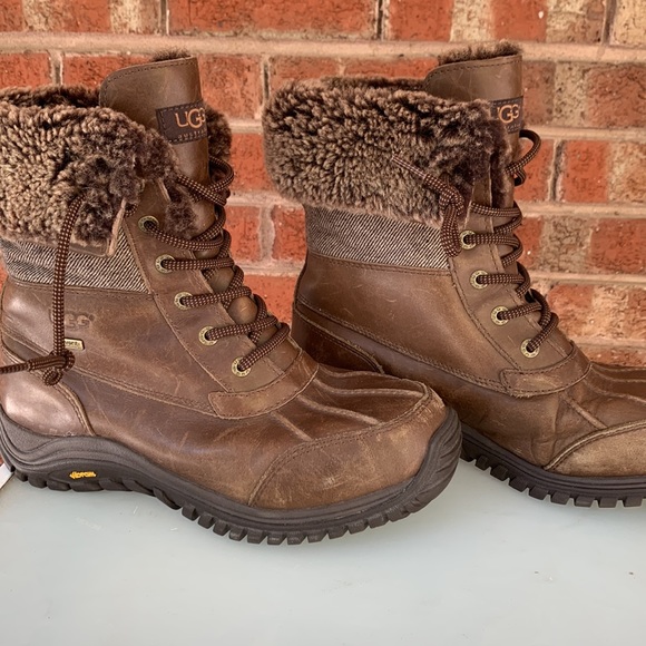 UGG Men’s Brown Leather Boots Size 10 - Picture 7 of 10